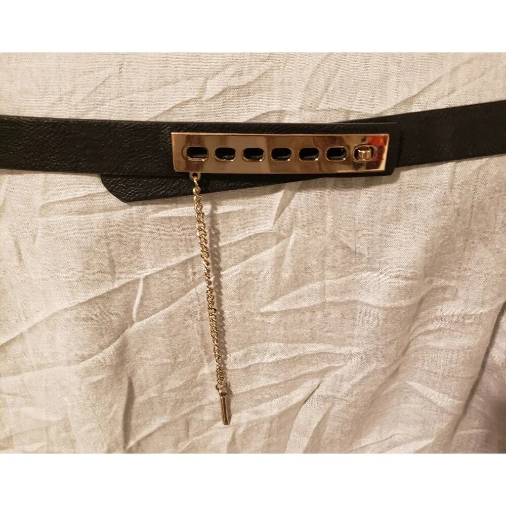 Asos Curve Classic Black Belt with Unique Bar/Loop Closure Sz 20/22 EUC